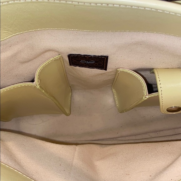 Beautiful yellow leather tote/purse - Picture 4 of 8